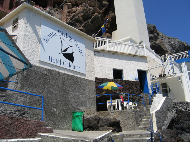 Madeira Canico de Baixo, Manta Diving
