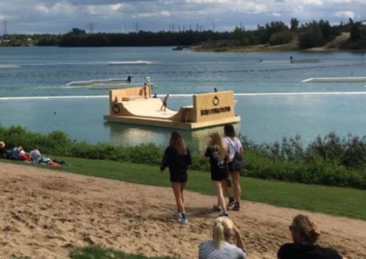 Skateboard Bergung am Straberger See